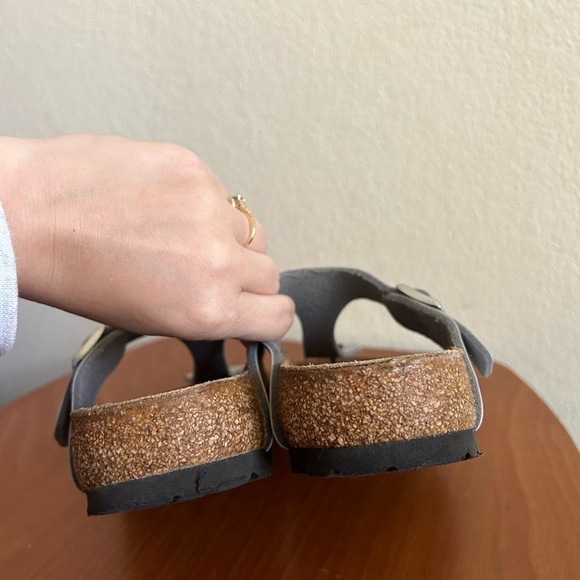 Birkenstock Gizeh Birko-Flor Silver Thong Sandal Size 37 Women's 6 Tan Suede Bed - Picture 8 of 11